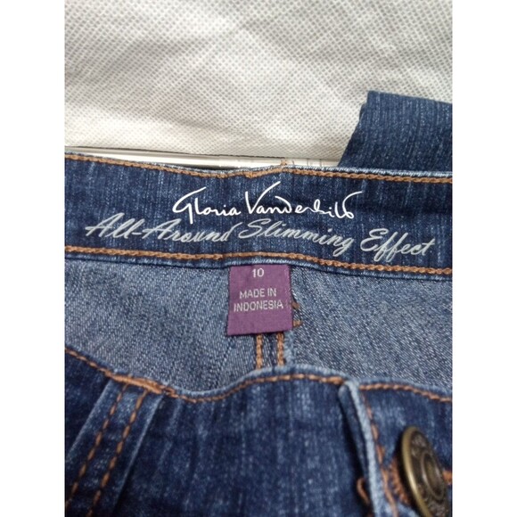 Gloria Vanderbilt All Around Slimming Effect Stretch Denim Bermuda Short 10 - Picture 7 of 9